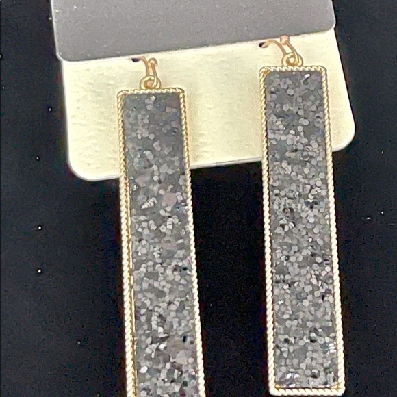 Black Rectangle Bling Earrings - Picture 2 of 3